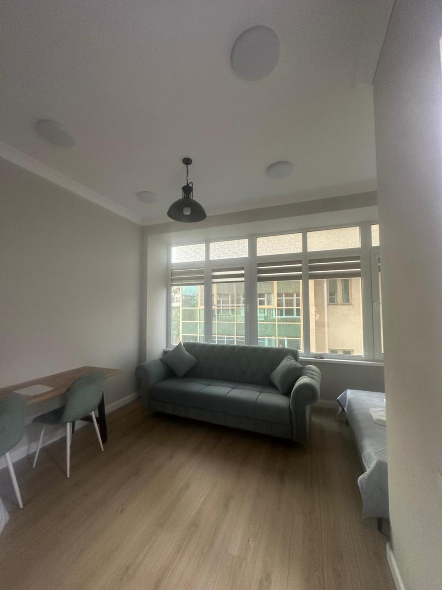 Comfortable Apartment In Central Of Almaty Exterior foto